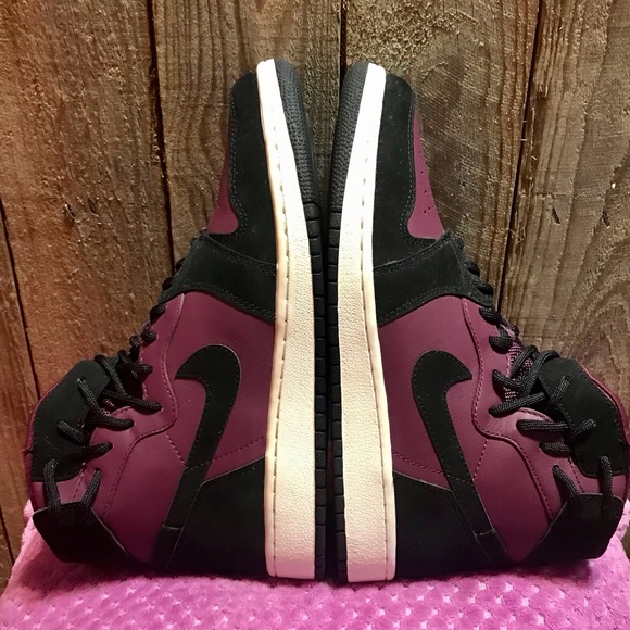 Nike Air Jordans - Picture 3 of 13